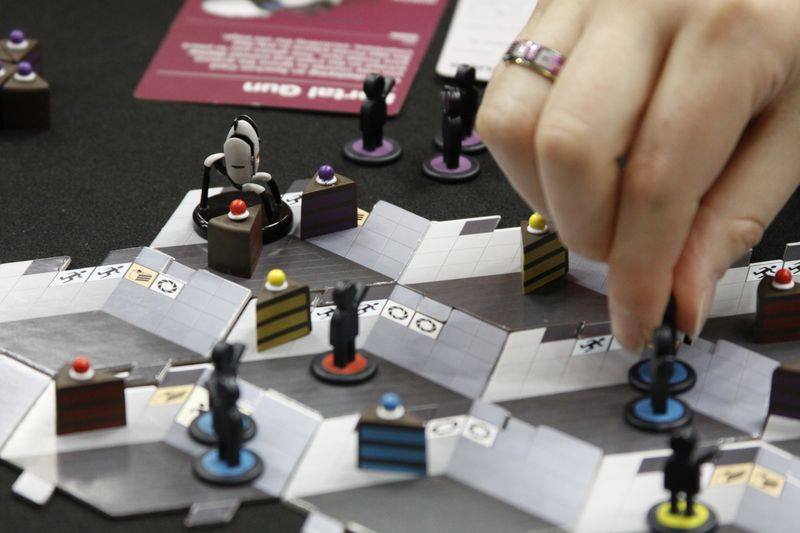 Board Game de Portal saindo do forno
