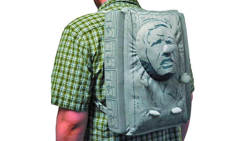 Mochila de Han Solo em Carbonita preserva seus livros e gadgets