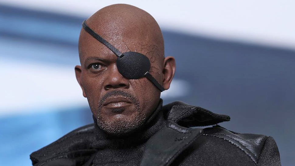 Nick Fury da Hot Toys é um figure intimidador