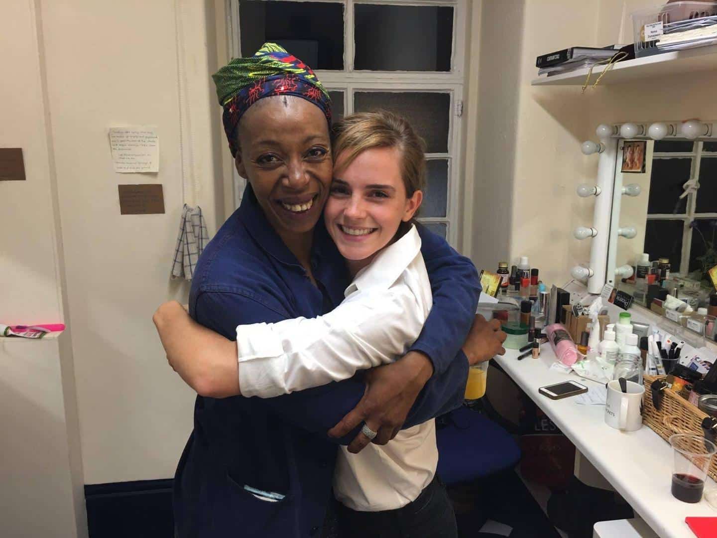 Emma Watson assistiu a "Harry Potter and The Cursed Child" e adorou a nova Hermione