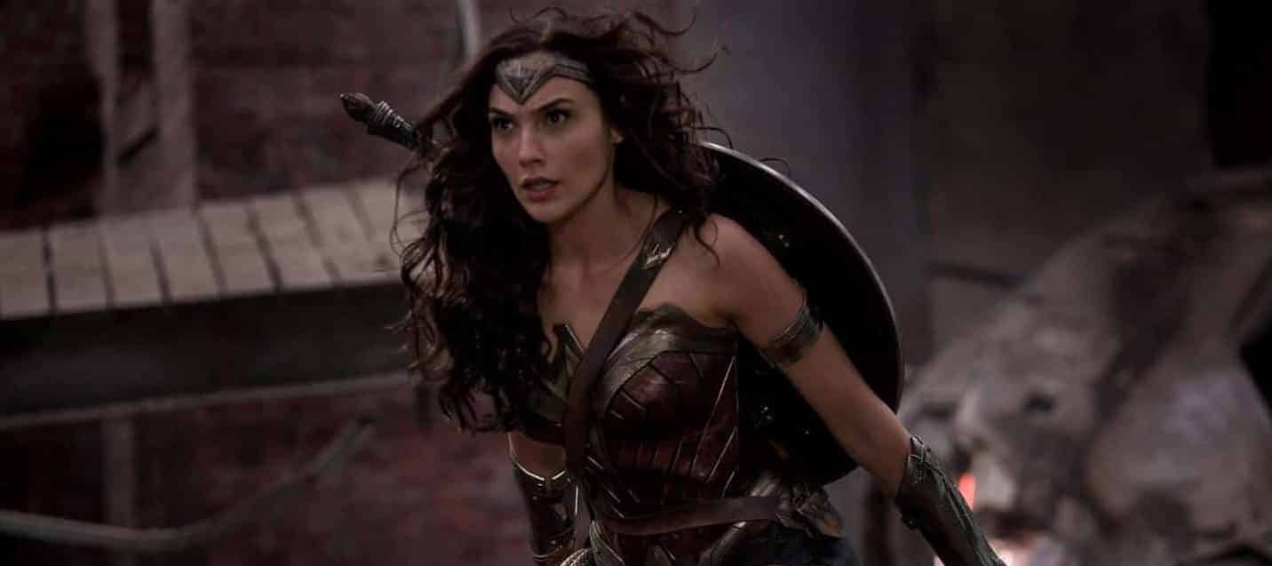 Zack Snyder, Geoff Johns e Allan Heinberg fizeram o roteiro de Mulher-Maravilha