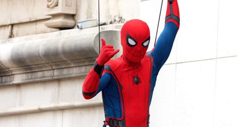 Spider-Man: Homecoming | Herói escolhe um meio de transporte convencional em fotos do set