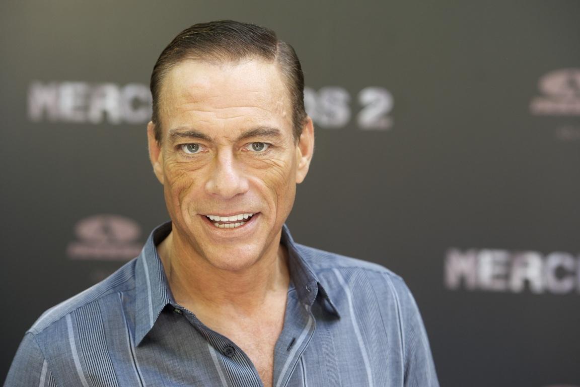 Assista ao trailer da série cômica de Jean-Claude Van Damme