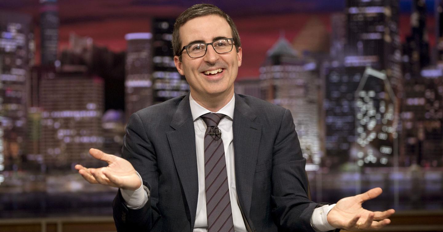 Last Week Tonight | John Oliver faz zoeira com filmes de super-heróis