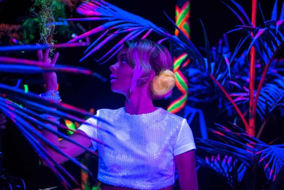 XOXO | Assista ao trailer da nova comédia da Netflix