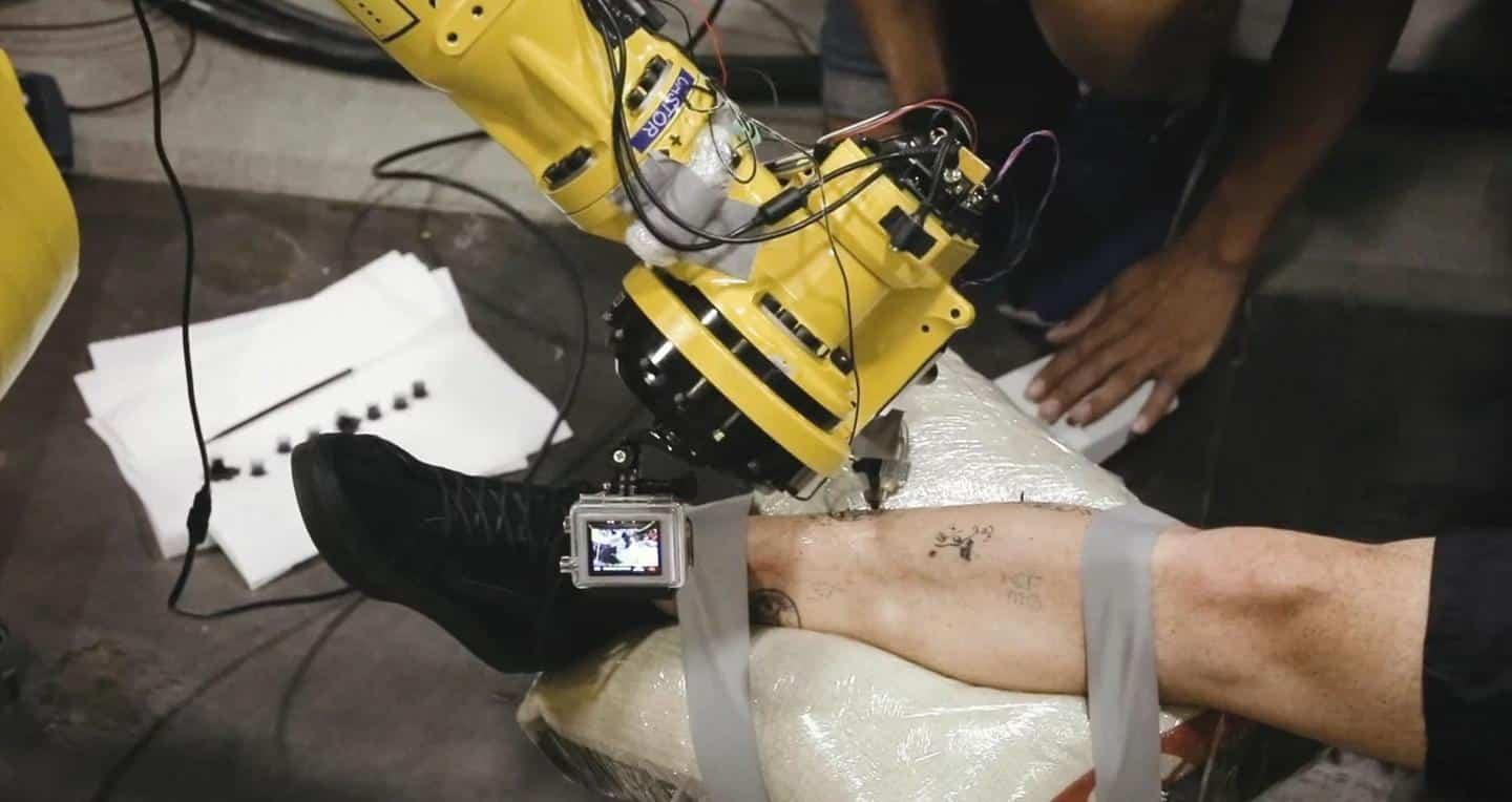 Seu próximo tatuador pode ser um robô