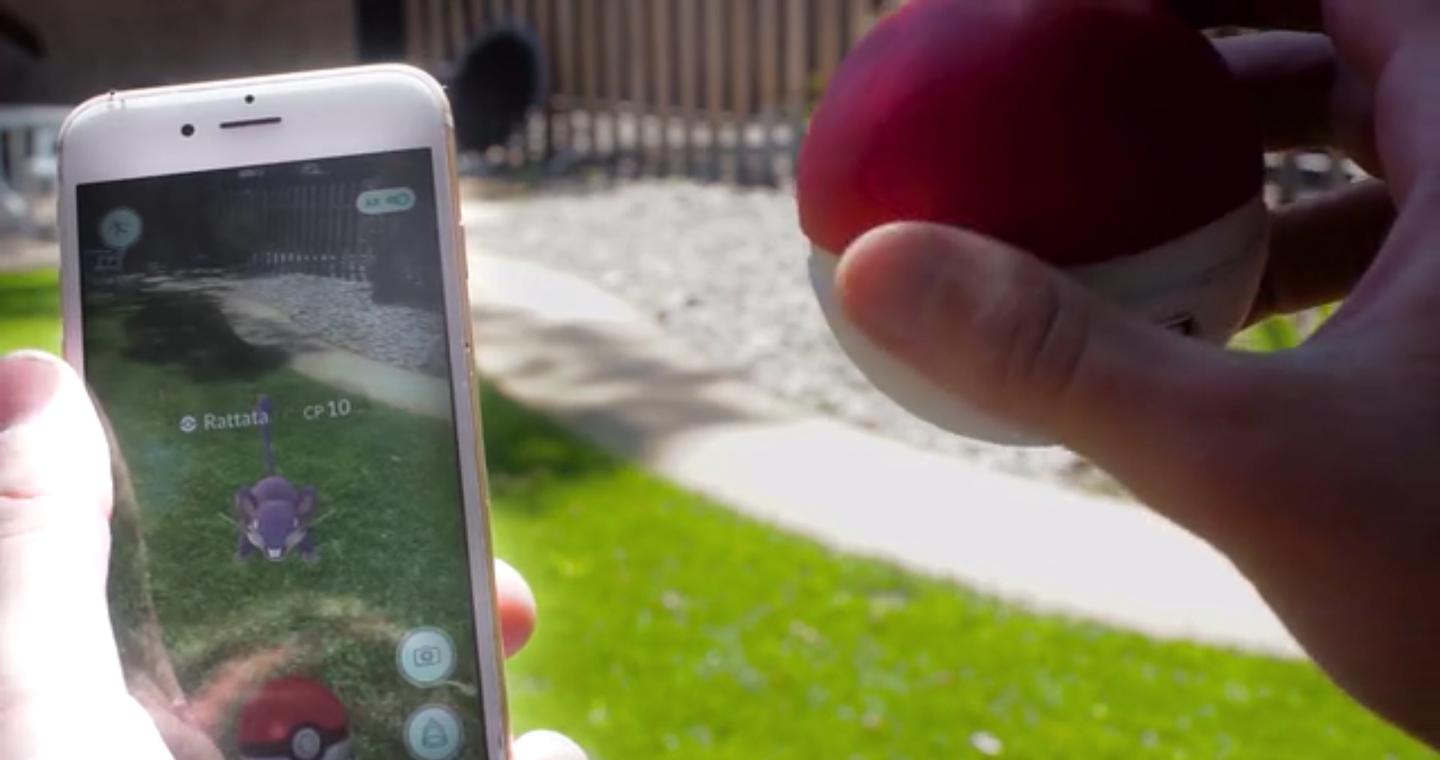 Trainer Ball é um controle remoto para capturar monstrinhos em Pokémon Go