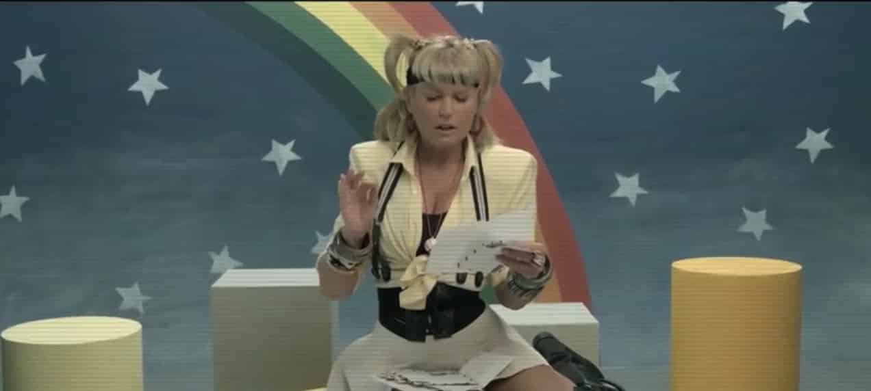 Stranger Things | Xuxa ajuda a encontrar o baixinho que sumiu em vídeo da Netflix