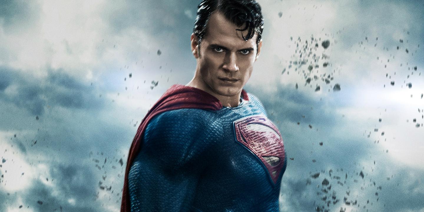 Jason Momoa garante que Henry Cavill vai continuar como Superman