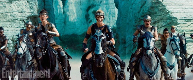 Wonder Woman (2017)
Robin Wright (center)
**SENT FOR BOOKAZINE USE PLEASE CONTACT FOR OTHER USES**