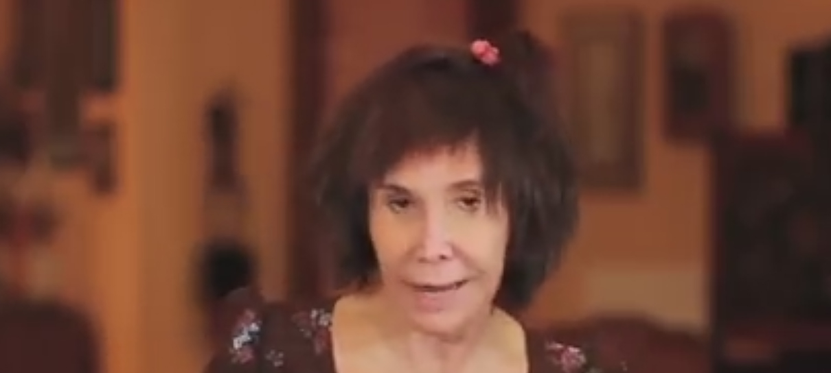 Florinda Meza, a Dona Florinda do Chaves, estreia canal no YouTube