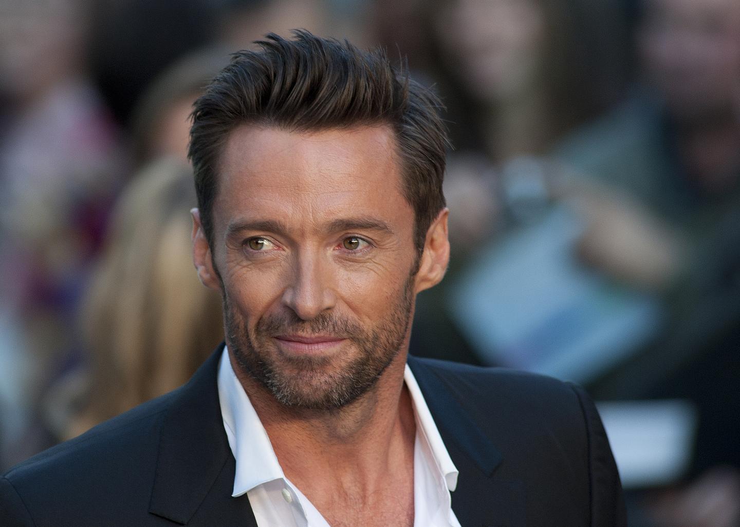 Hugh Jackman manda presente de aniversário para Ryan Reynolds
