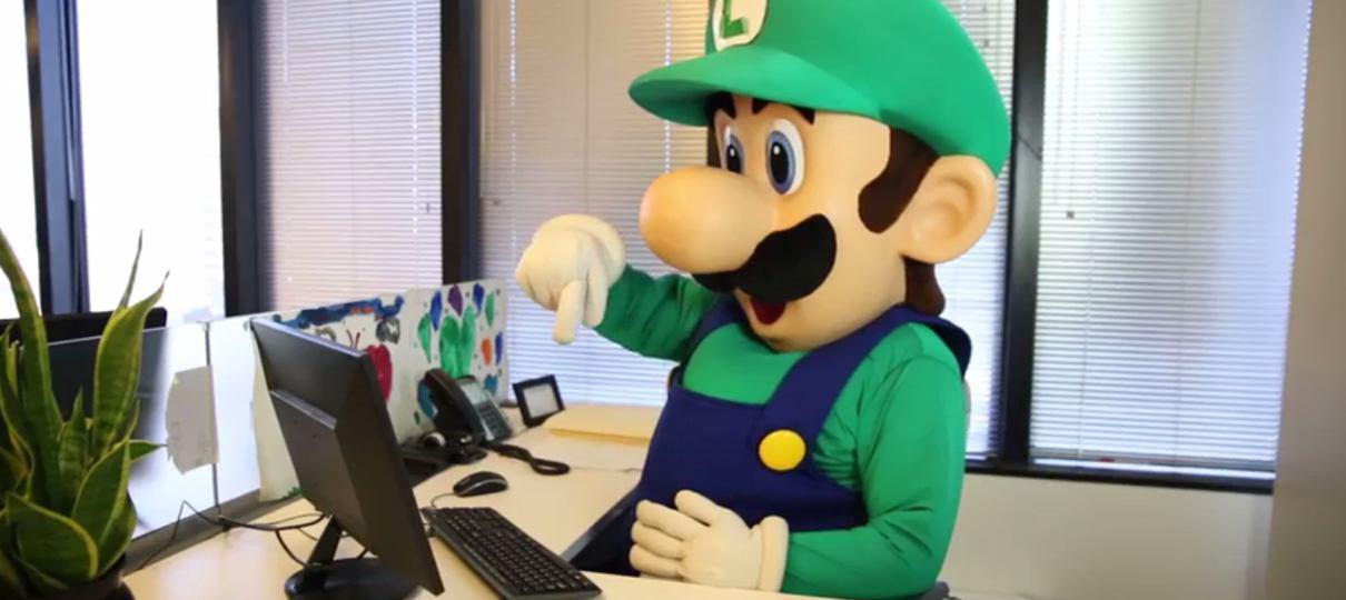 Nintendo 2DS ganha novas cores, graças ao dedo grande do Luigi
