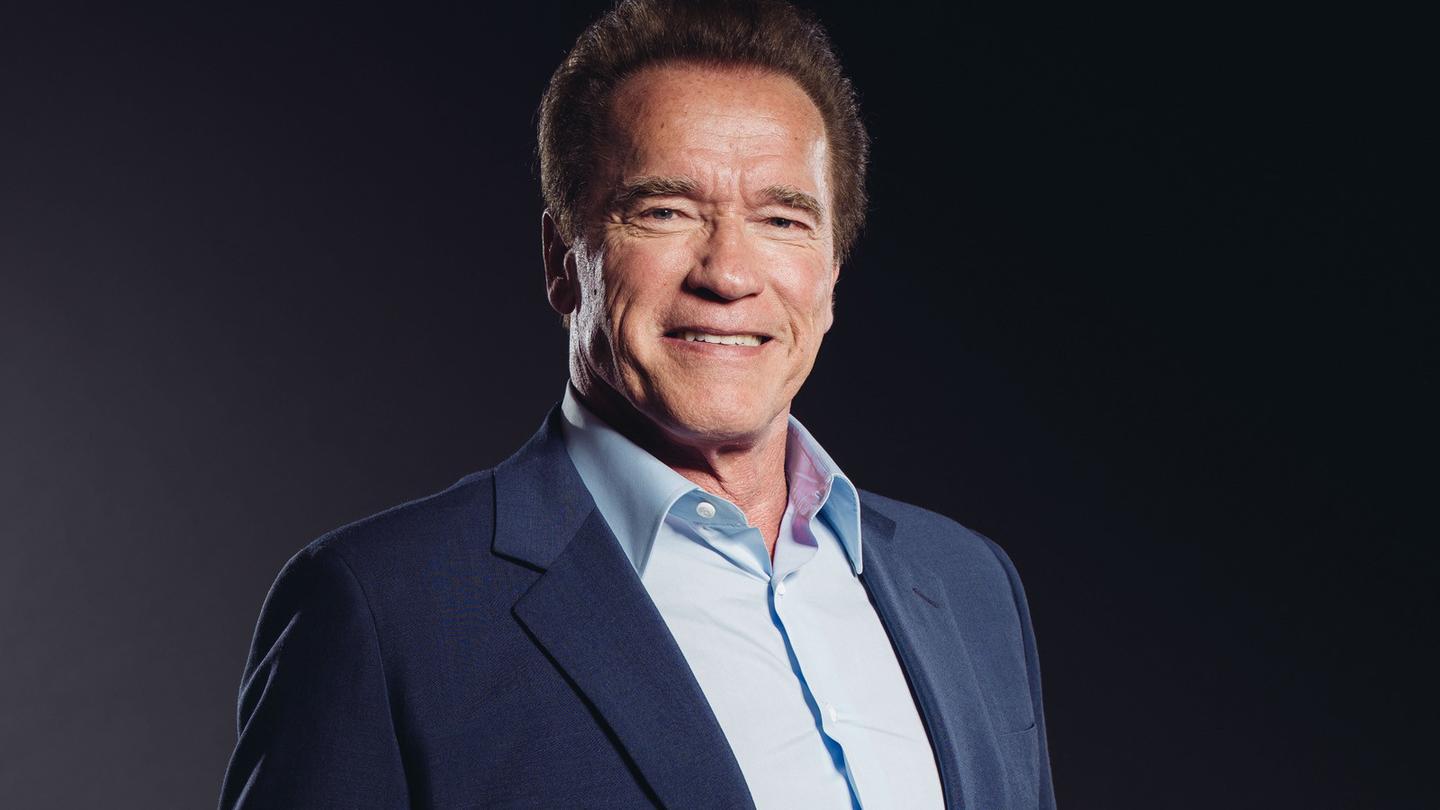 The Celebrity Apprentice | Schwarzenegger estrela pôster animado