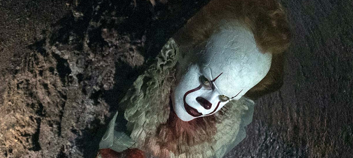 It: Uma Obra-Prima do Medo | Pennywise surge do esgoto em nova foto