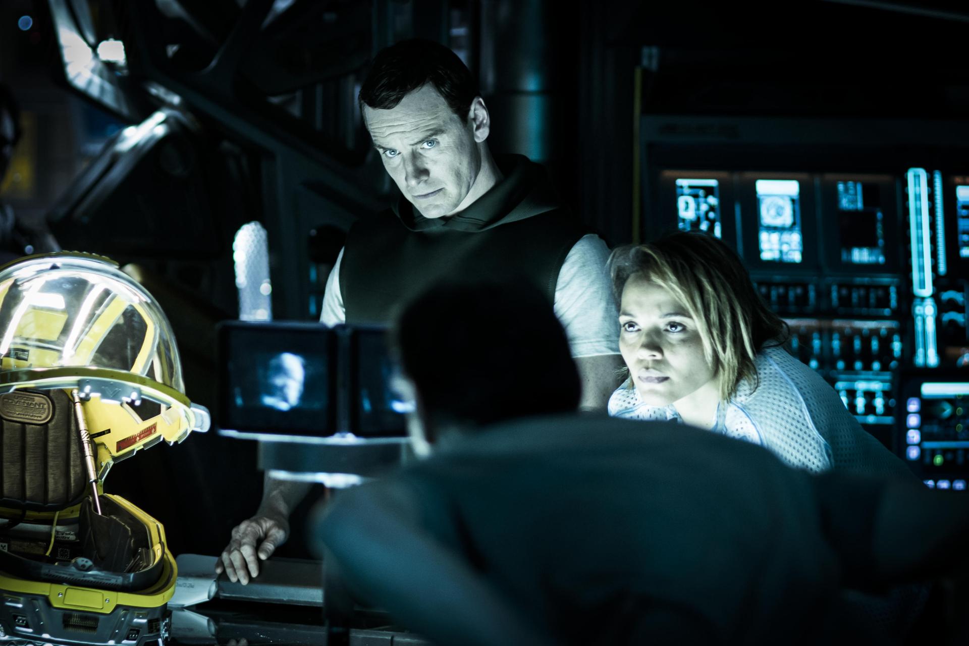 Alien: Covenant | Michael Fassbender está de volta em nova foto do longa