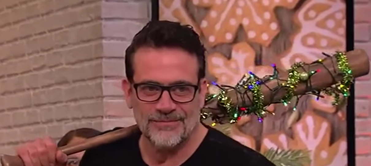 The Walking Dead | Jeffrey Dean Morgan ganha versão natalina de Lucille