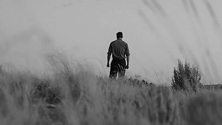 Logan aparece solitário em nova imagem do filme