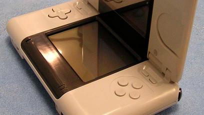 Imagens inéditas mostram como era o protótipo original do Nintendo DS