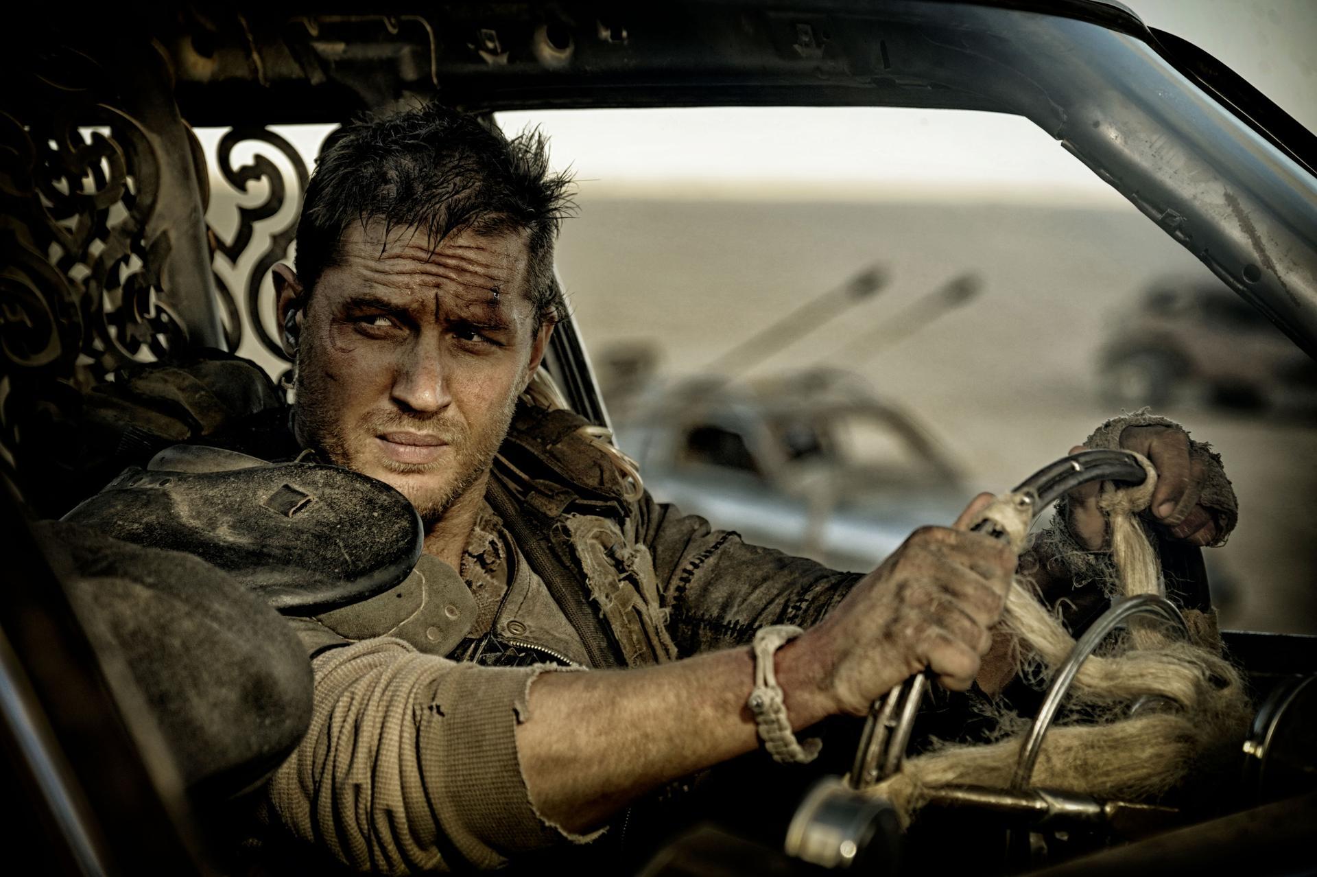 Mad Max | "Estou esperando me chamarem", diz Tom Hardy sobre sequência