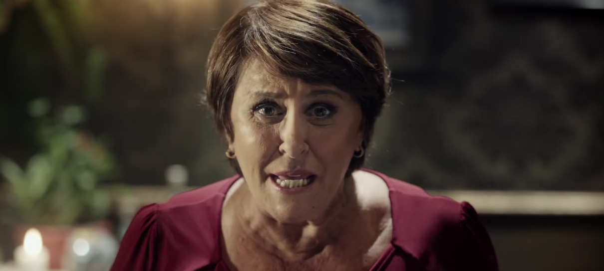 Sense8 | Sensitiva faz previsões de 2017 com tarô da série