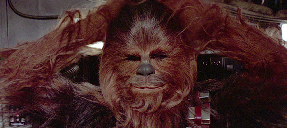 Han Solo | Ator que interpreta Chewbacca quer deixar Peter Mayhew orgulhoso