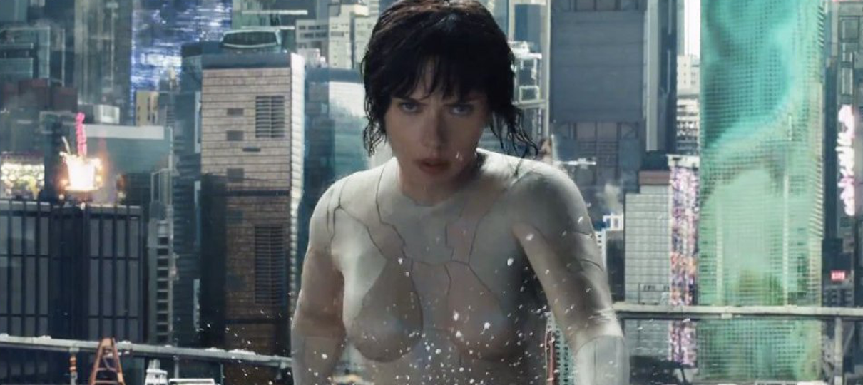 Scarlett Johansson comenta a polêmica de "embranquecimento" em Ghost in the Shell