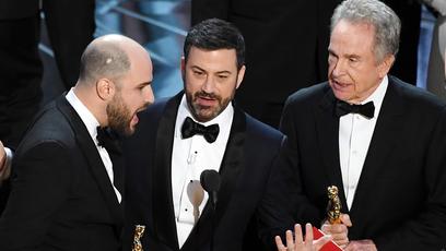 Um "tweet" pode ter causado toda a confusão no final do Oscar 2017