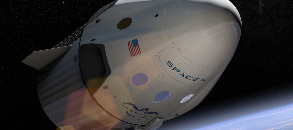 SpaceX fará viagem com passageiros ao redor da lua já em 2018