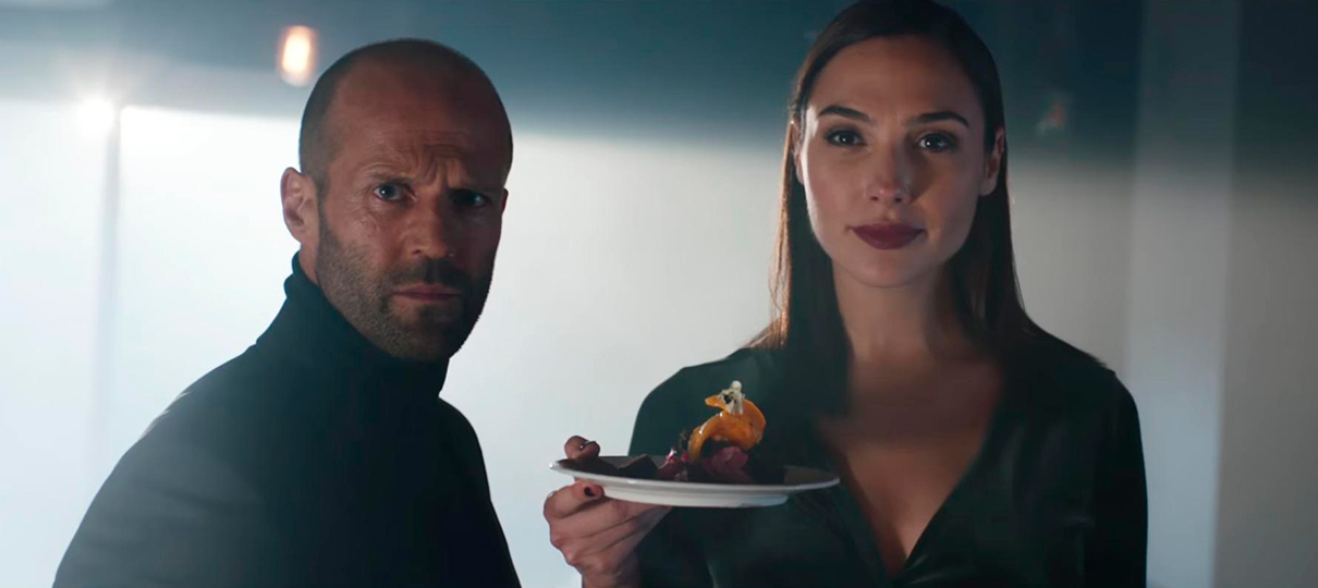 Super Bowl LI | Jason Statham e Gal Gadot chutam traseiros em comercial da Wix