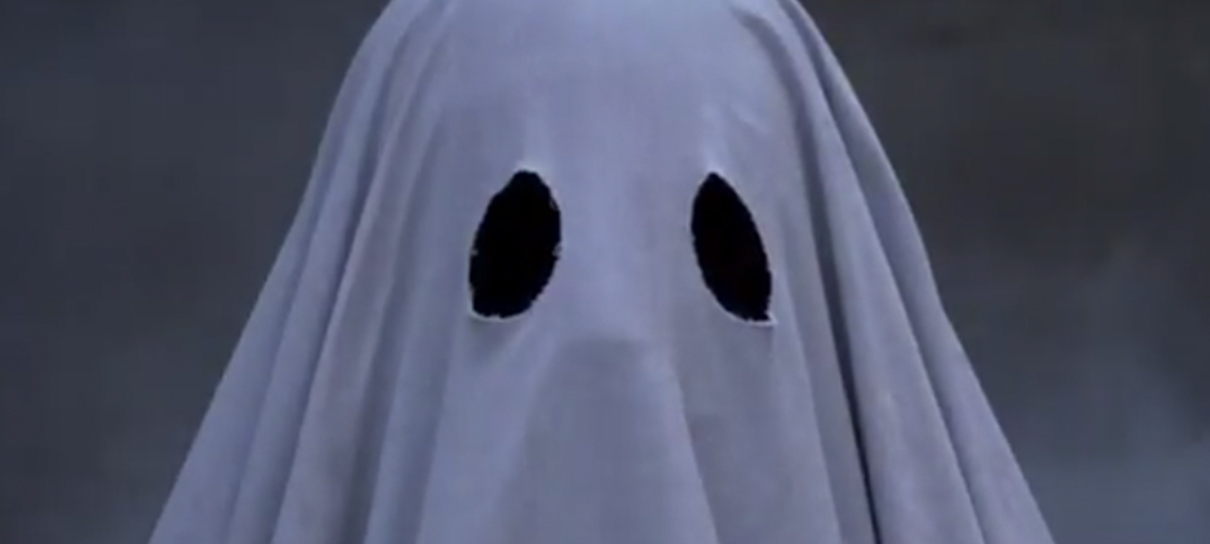 Trailer de A Ghost Story traz um fantasma de lençol melancólico