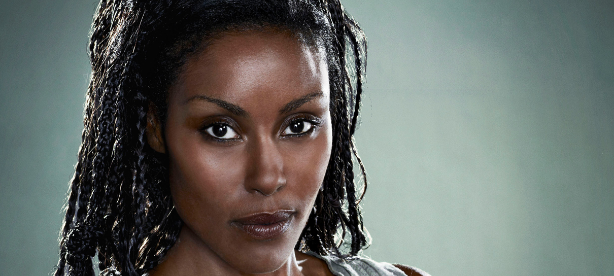 Raio Negro | Christine Adams entra para o elenco da série