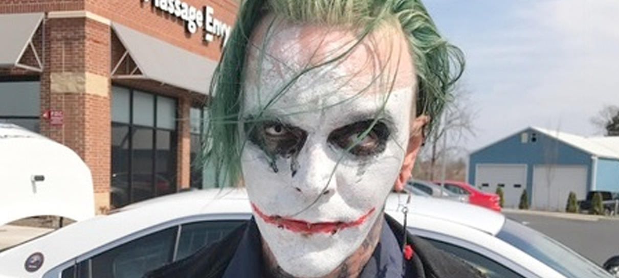 Homem fantasiado de Coringa é preso nos EUA