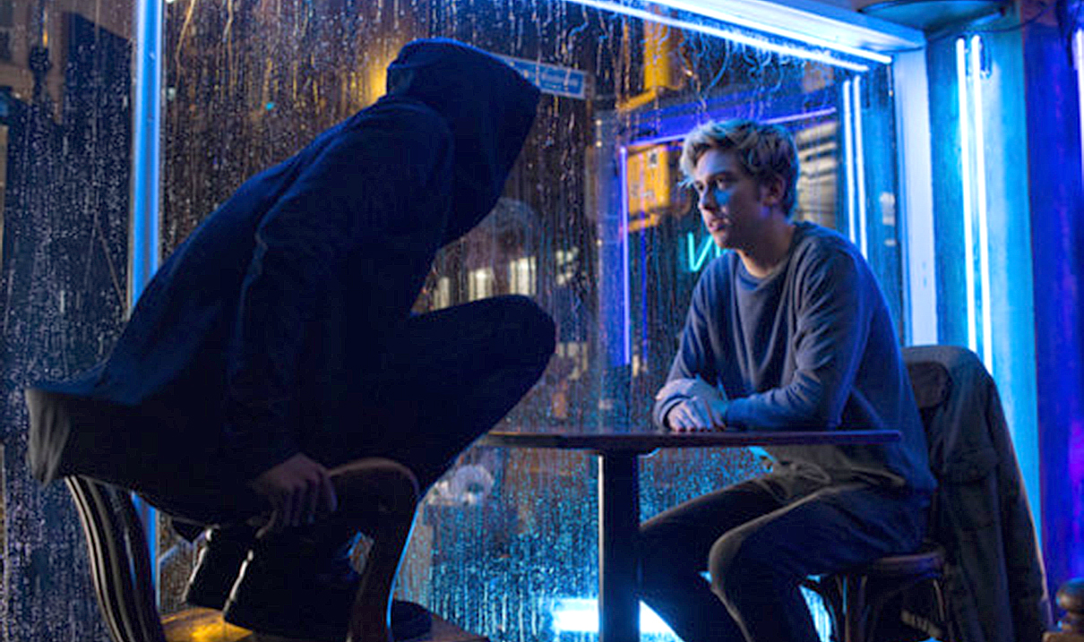 Death Note | Light conversa com figura misteriosa em nova foto do live-action