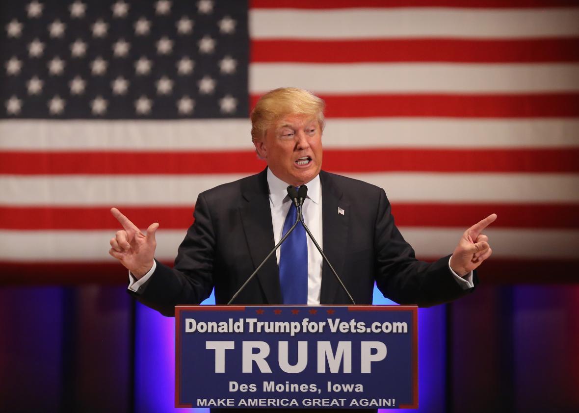 Criador de House of Cards pede para o Twitter deletar a conta de Trump