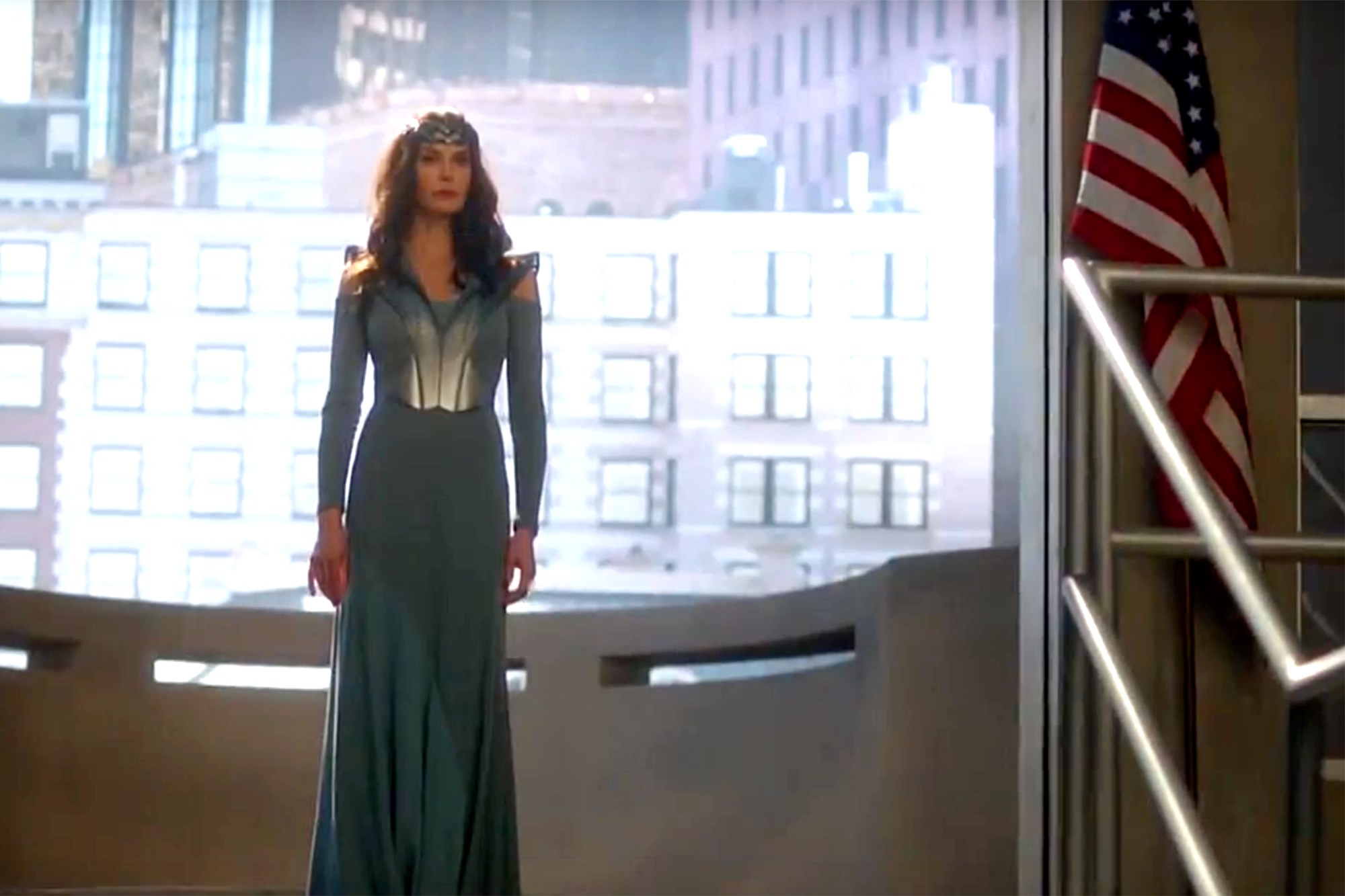 Supergirl | Teri Hatcher aparece em teaser da série