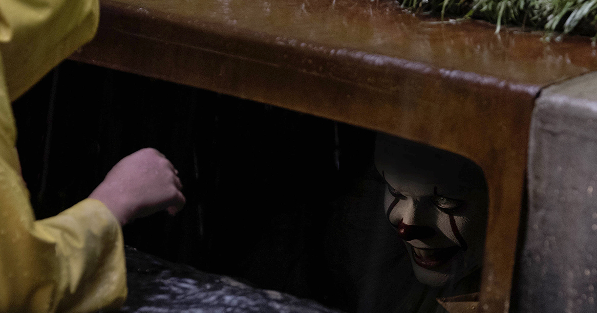 It: Uma Obra-Prima do Medo | Pennywise está pronto para atacar em nova imagem