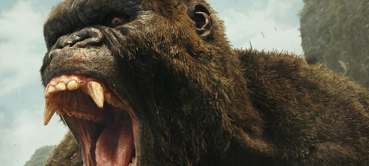 Kong: A Ilha da Caveira | Estátua pega fogo em estreia no Vietnã