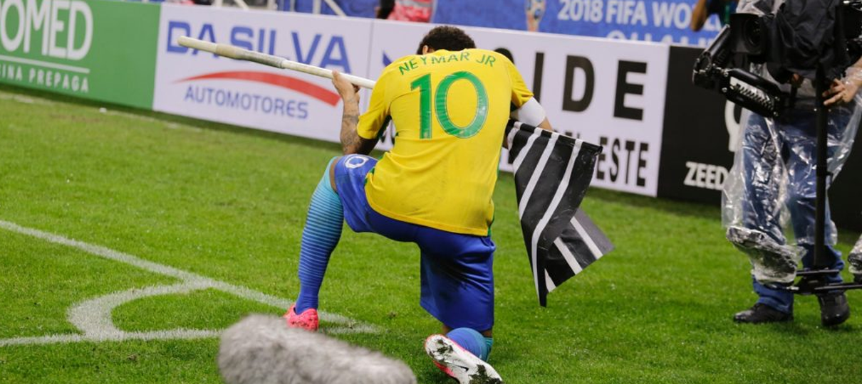 Neymar comemora gol com referência a CS: GO