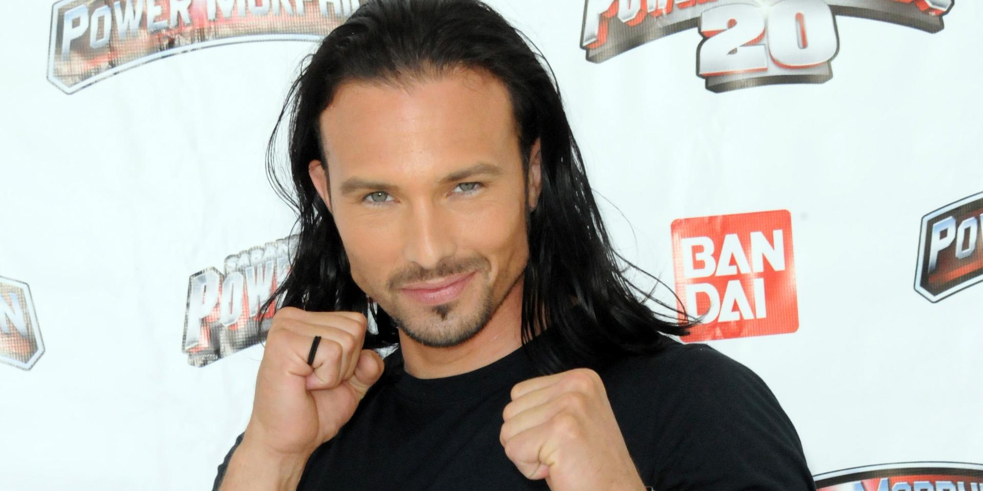 Ator de Power Rangers confessa ter matado colega de quarto