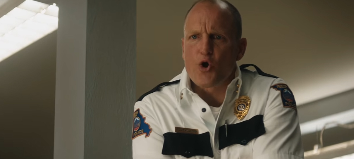 Three Billboards Outside Ebbing, Missouri ganha trailer cheio de palavrões e humor negro