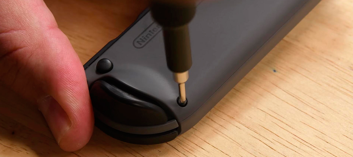 Veja o Nintendo Switch sendo completamente desmontado