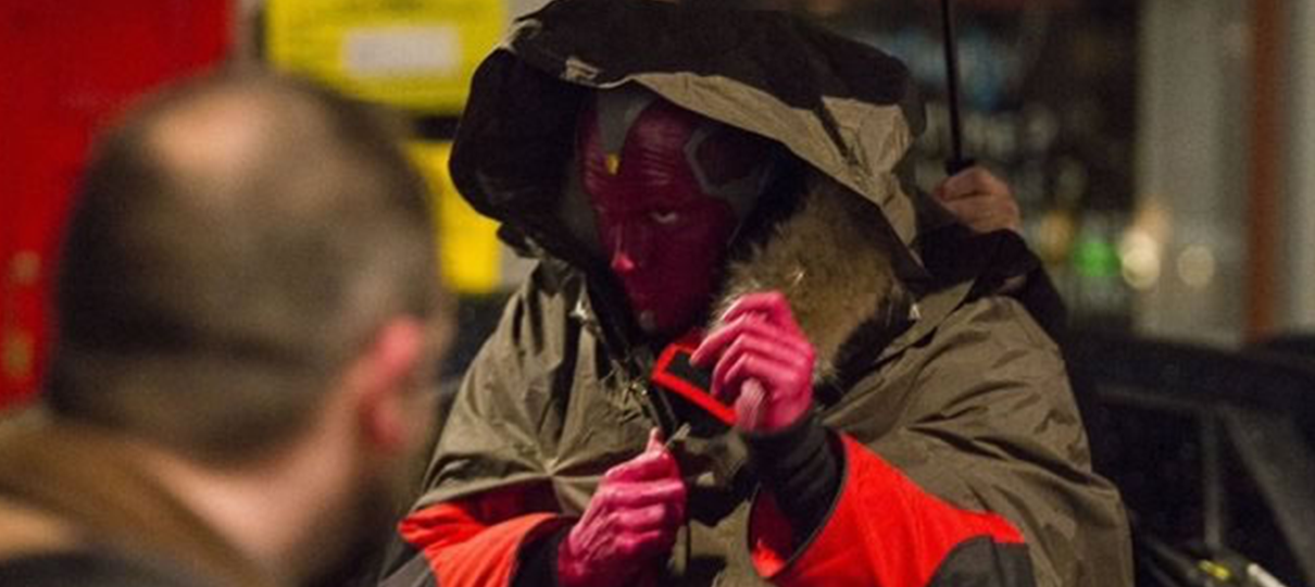 Vingadores: Guerra Infinita | Visão aparece no set de filmagens do longa