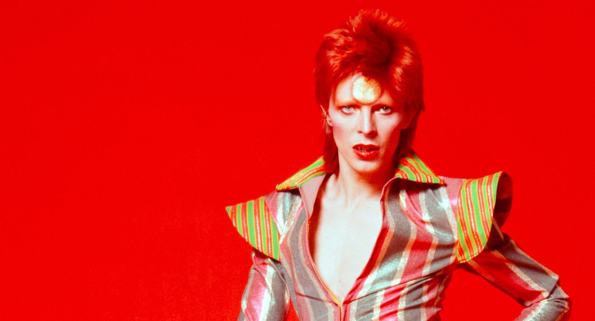 Gravidade Zero | Livro de poemas em tributo a David Bowie é lançado