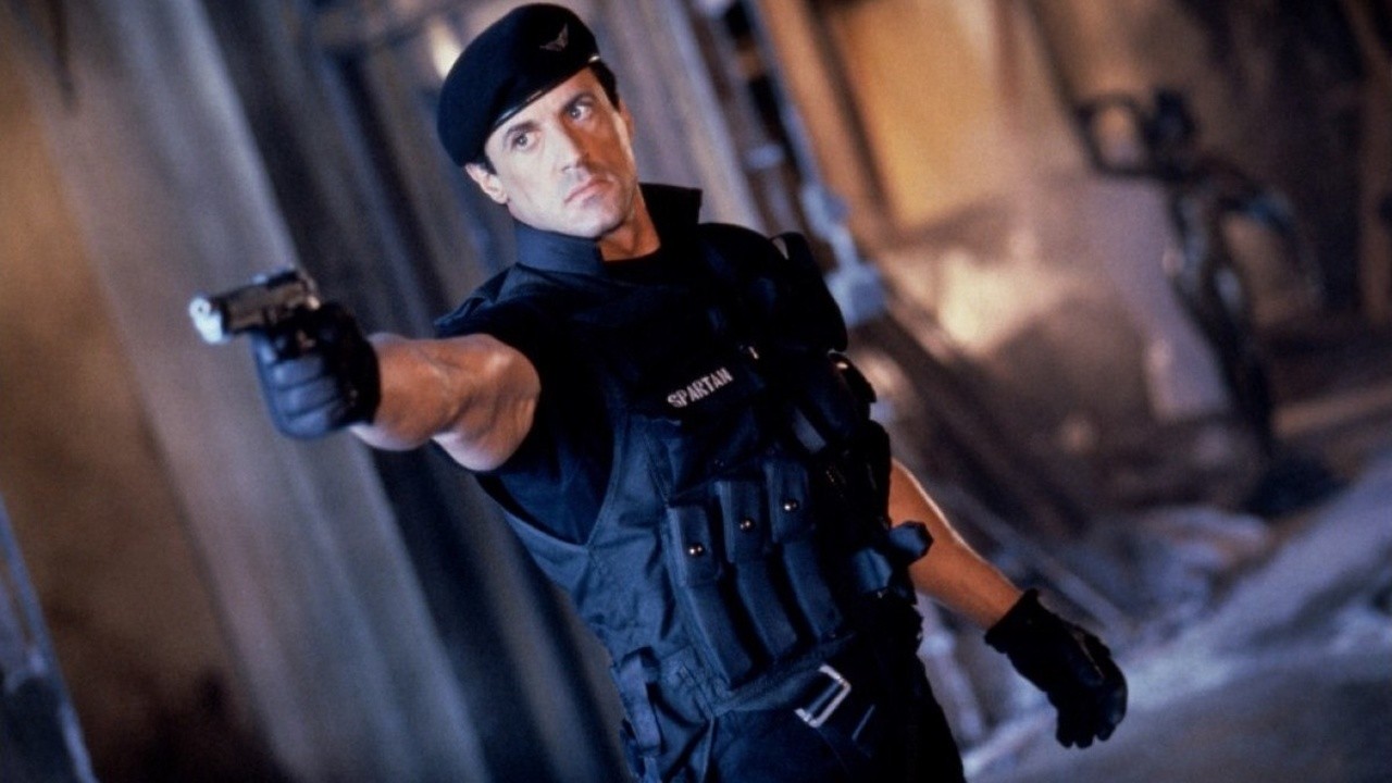 Stallone está processando a Warner Bros. por Demolidor