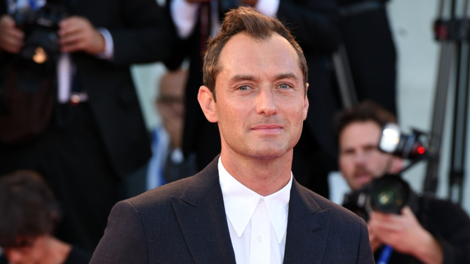 Jude Law interpretará o jovem Dumbledore em Animais Fantásticos 2