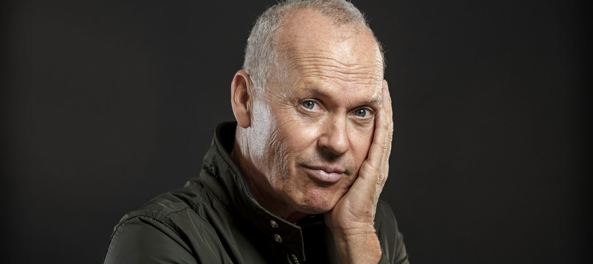 Michael Keaton negocia para ser o vilão no Dumbo de Tim Burton