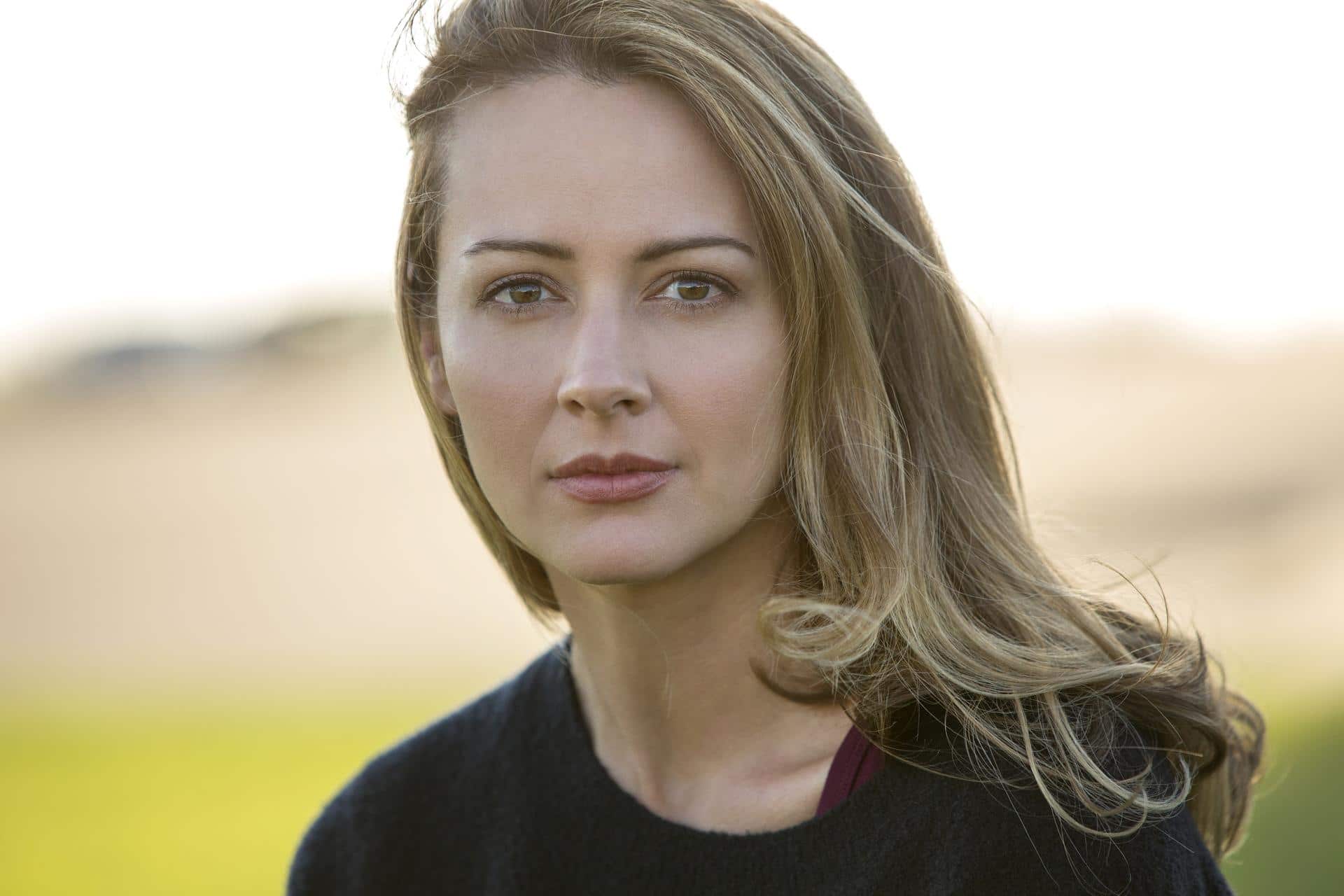 THE GIFTED:  Amy Acker as Caitlin Strucker in THE GIFTED premiering premiering Monday, Oct. 2 (9:00-10:00 PM ET/PT) on FOX. ©2017 Fox Broadcasting Co. Cr:  Ryan Green/FOX