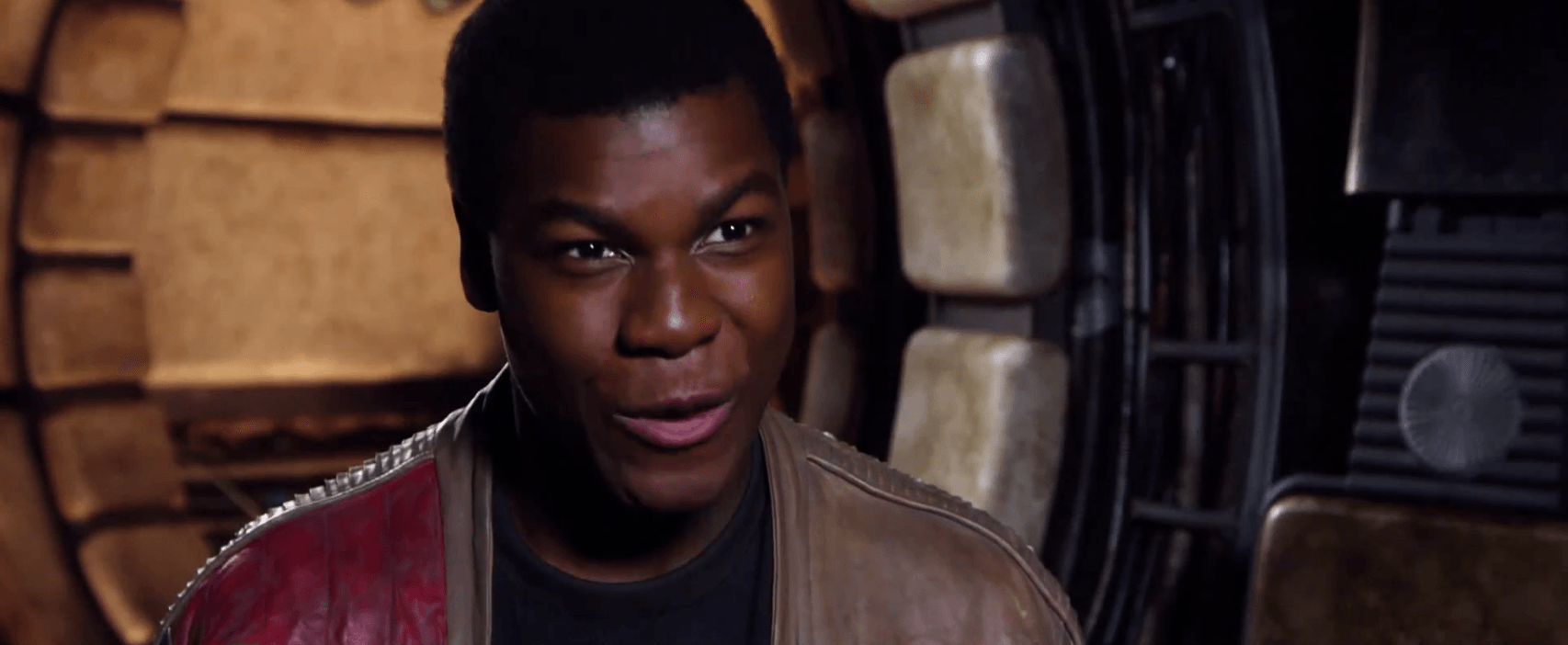 Star Wars: Os Últimos Jedi | John Boyega exibe seu novo blaster no Instagram
