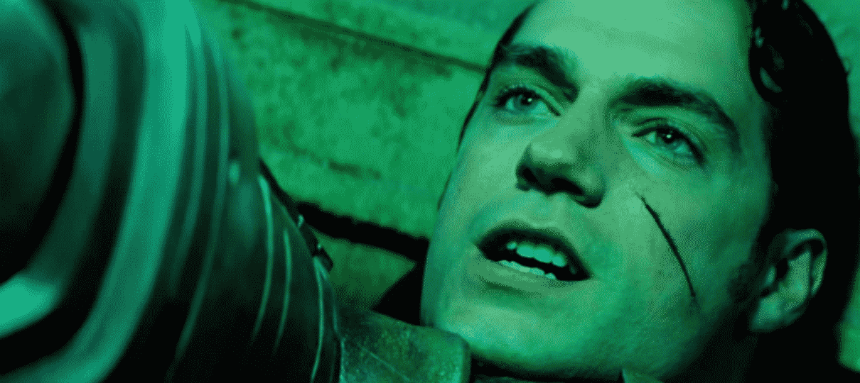 Liga da Justiça não será melhor que Os Vingadores, diz atriz que interpreta Martha